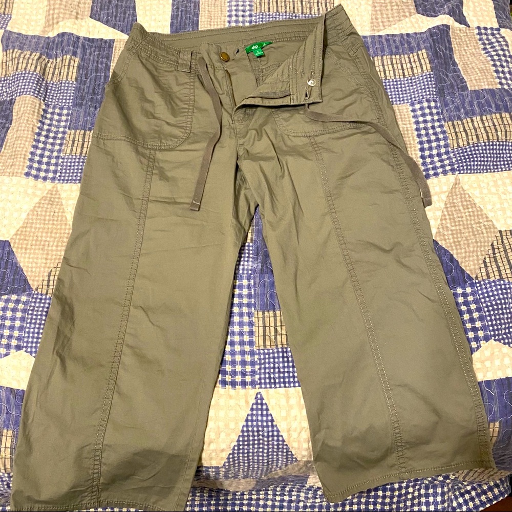 Crop cargo pants